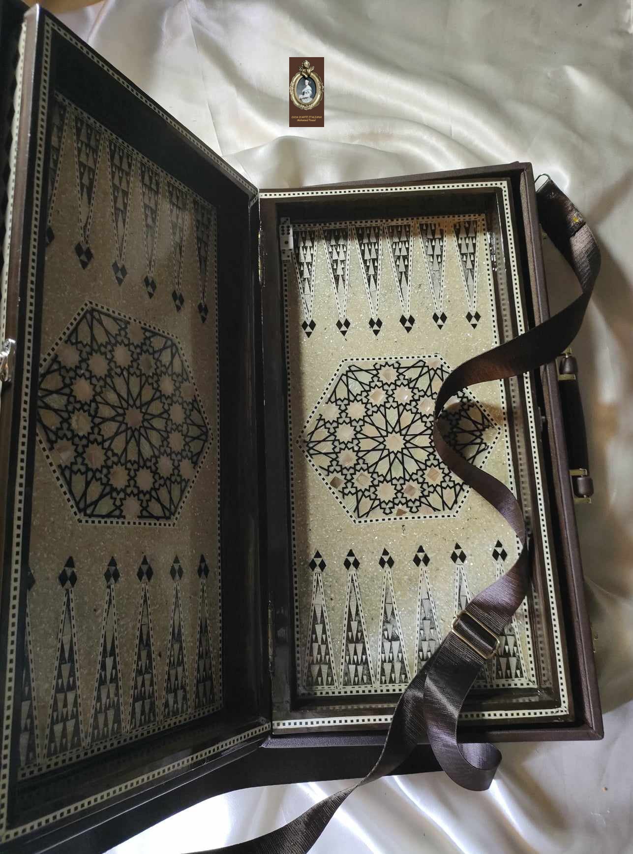 طاولة ورقعة شطرنج